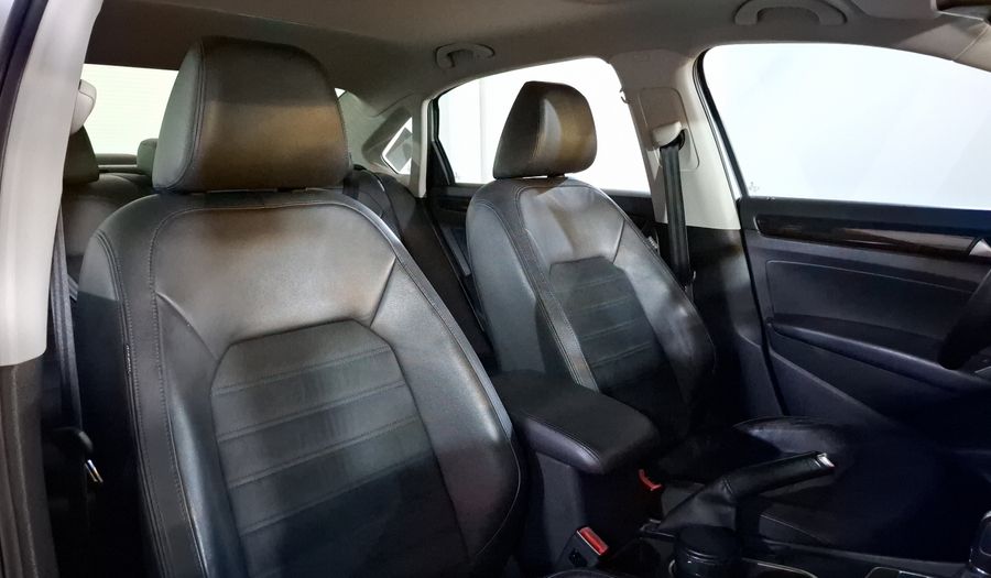 Volkswagen Passat 3.6 DSG Sedan 2014