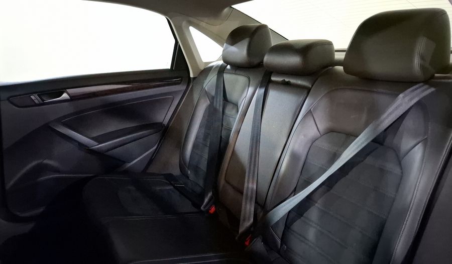 Volkswagen Passat 3.6 DSG Sedan 2014