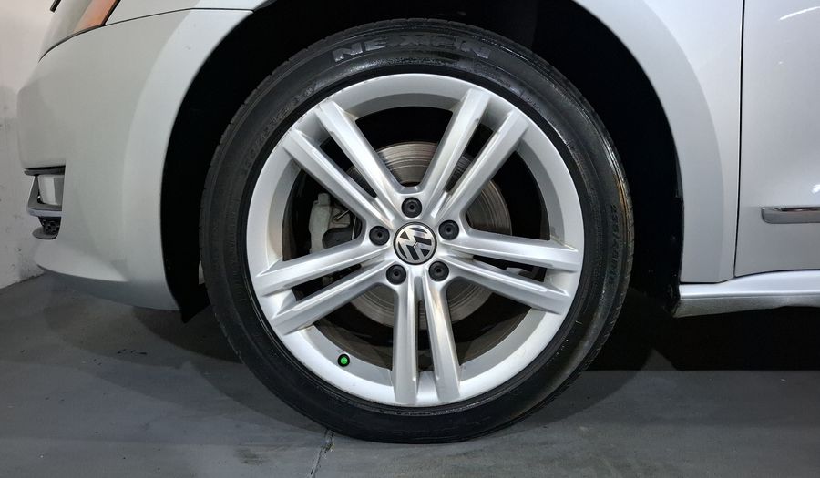 Volkswagen Passat 3.6 DSG Sedan 2014