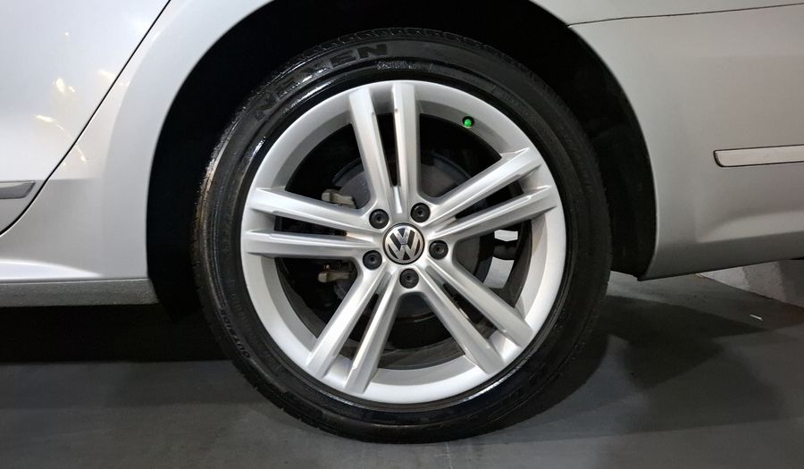 Volkswagen Passat 3.6 DSG Sedan 2014