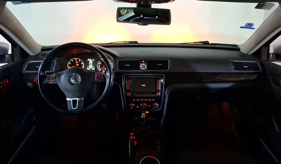 Volkswagen Passat 3.6 DSG Sedan 2014