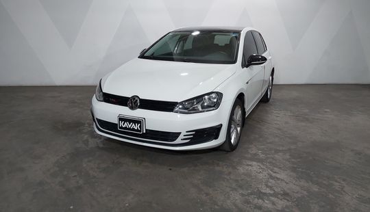 Volkswagen • Golf