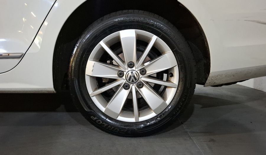 Volkswagen Jetta 2.5 COMFORTLINE TIP. BOLSAS AIRE DEL. Sedan 2017
