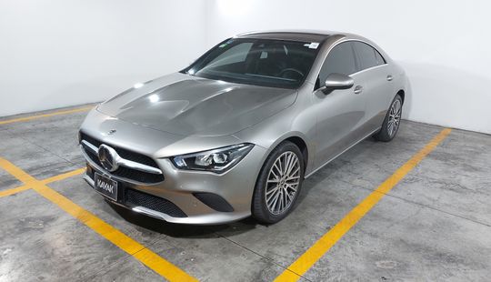 Mercedes Benz • Clase CLA