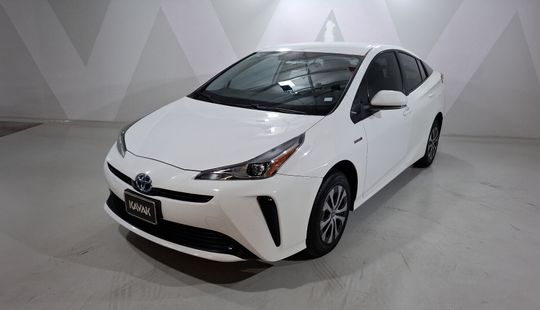 Toyota • Prius