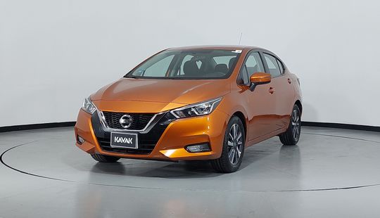 Nissan • Versa