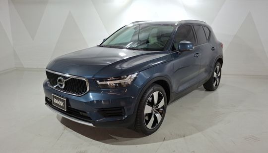 Volvo • XC40