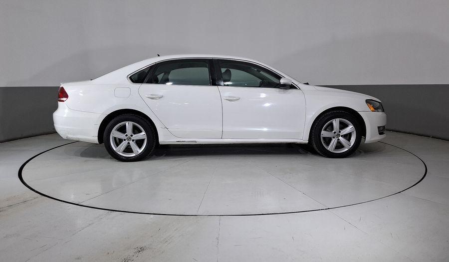 Volkswagen Passat 2.5 DESIGN TIPTRONIC Sedan 2015