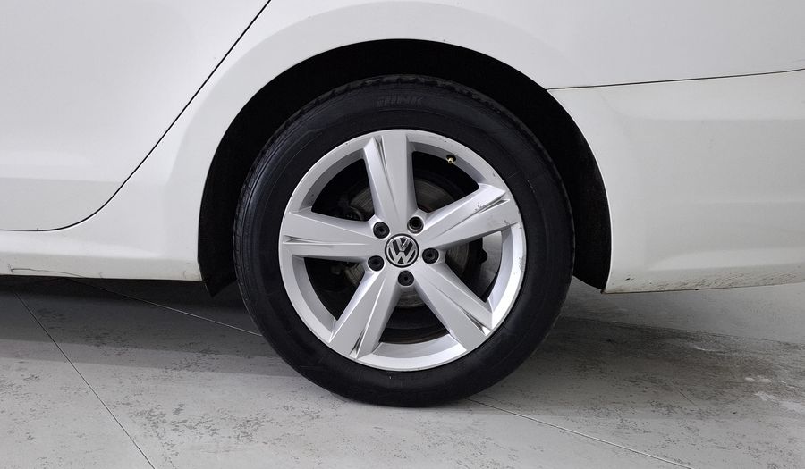 Volkswagen Passat 2.5 DESIGN TIPTRONIC Sedan 2015
