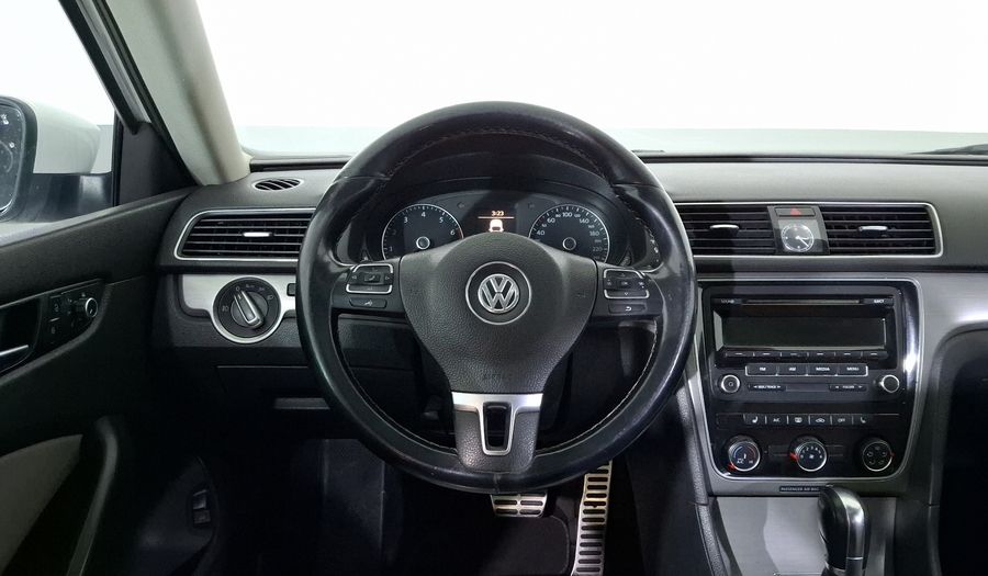 Volkswagen Passat 2.5 DESIGN TIPTRONIC Sedan 2015