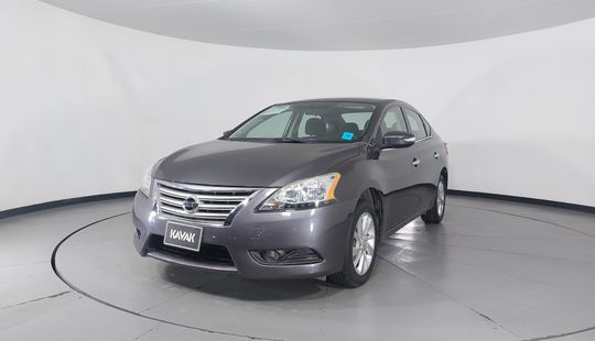 Nissan • Sentra