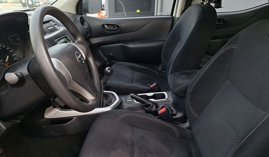 Nissan Np300 2.5 XE Pickup 2017