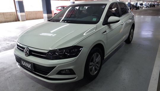 Volkswagen • Polo
