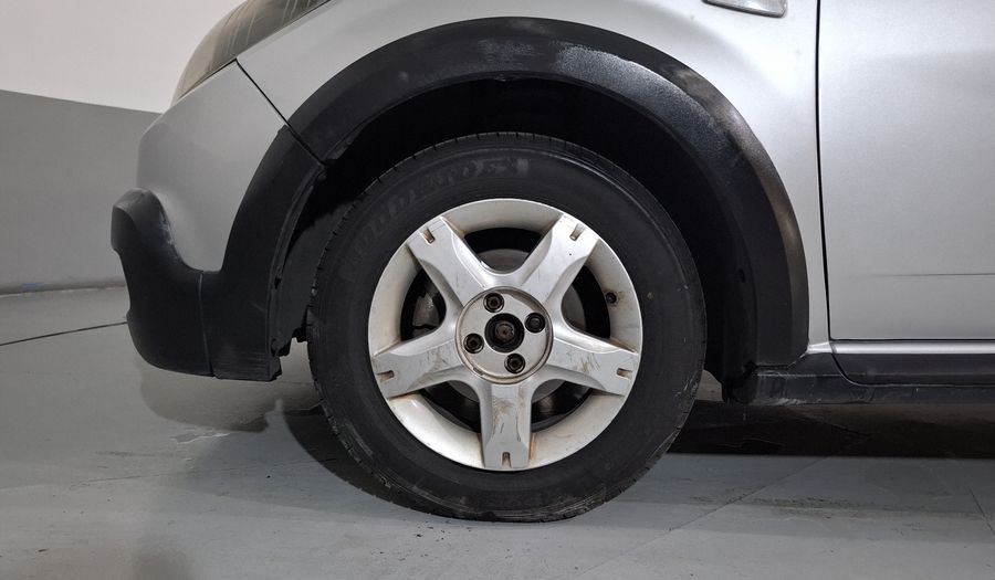 Renault Stepway 1.6 DYNAMIQUE MT Hatchback 2013