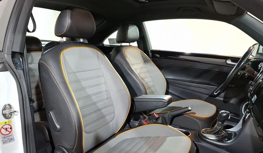 Volkswagen Beetle 2.0 DUNE DSG Hatchback 2017