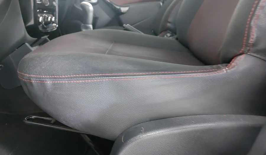 Renault Stepway 1.6 DYNAMIQUE MEDIA NAV MT Hatchback 2015