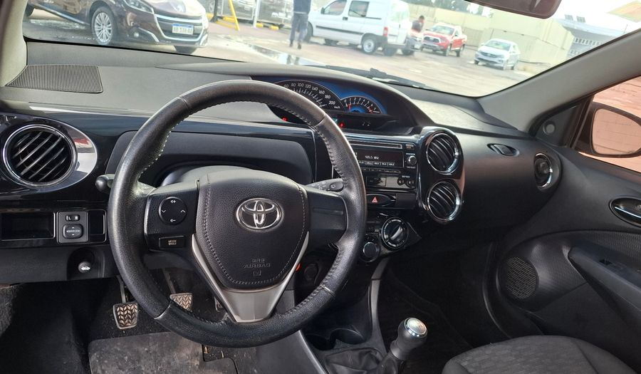 Toyota Etios 1.5 XLS 2016 Hatchback