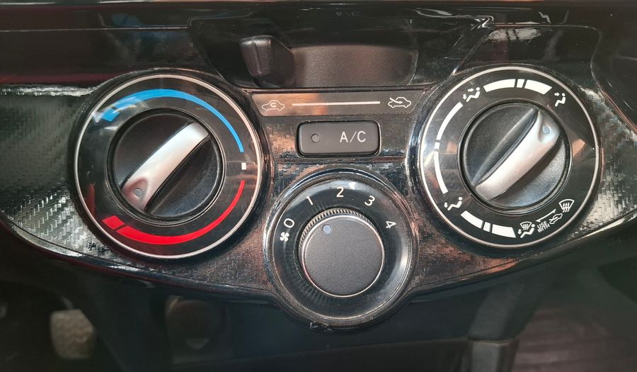 Toyota Etios 1.5 XLS 2016 Hatchback