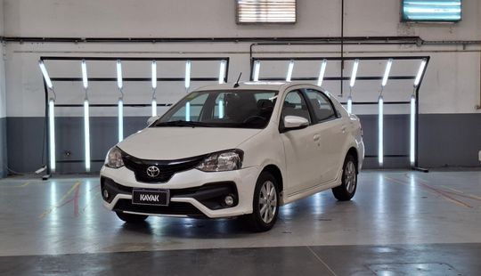 Toyota • Etios