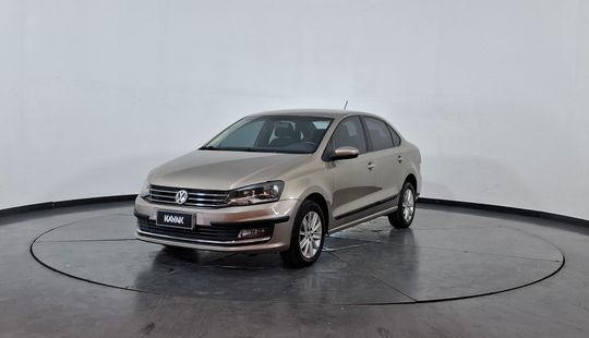 Volkswagen • Polo