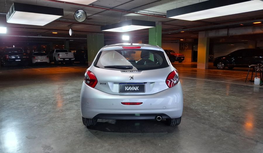 Peugeot 208 1.6 FELINE Hatchback 2018