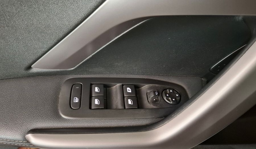Peugeot 208 1.6 FELINE Hatchback 2018