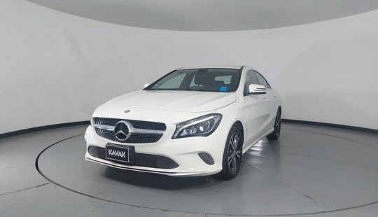 Mercedes Benz • Clase CLA
