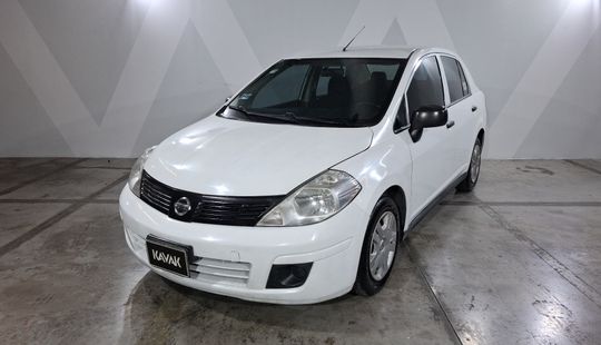 Nissan • Tiida