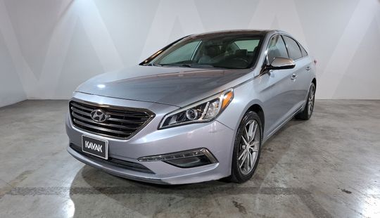 Hyundai • Sonata