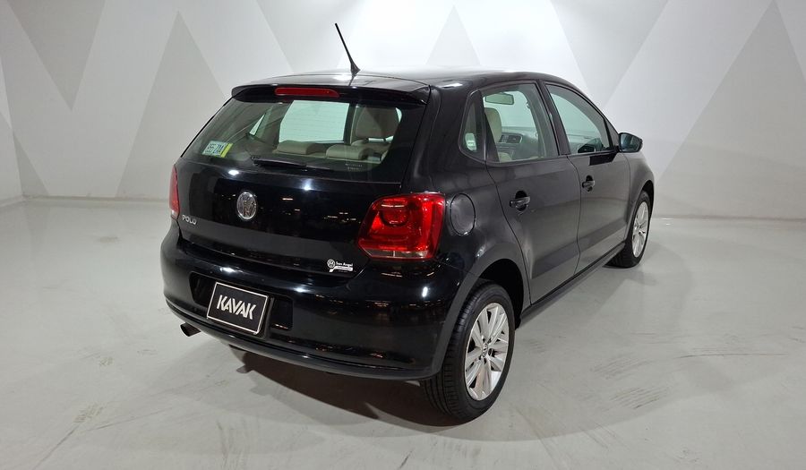 Volkswagen Polo 1.2 COMFORTLINE DSG Hatchback 2013