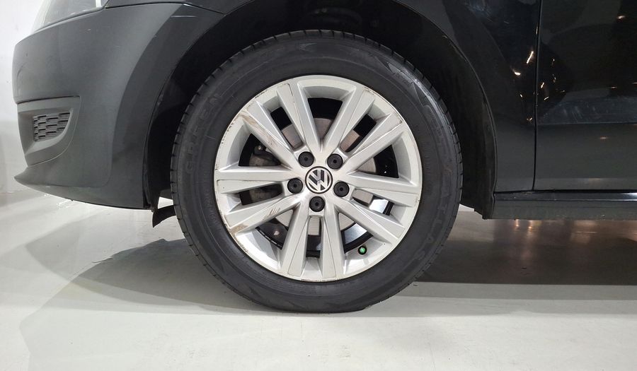 Volkswagen Polo 1.2 COMFORTLINE DSG Hatchback 2013