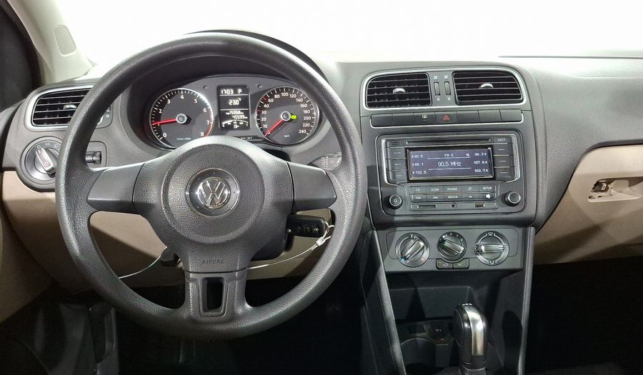 Volkswagen Polo 1.2 COMFORTLINE DSG Hatchback 2013