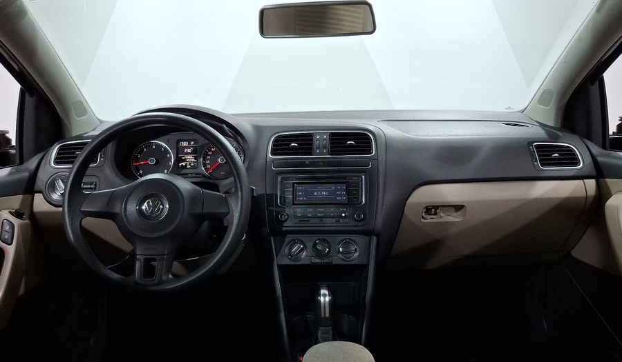Volkswagen Polo 1.2 COMFORTLINE DSG Hatchback 2013