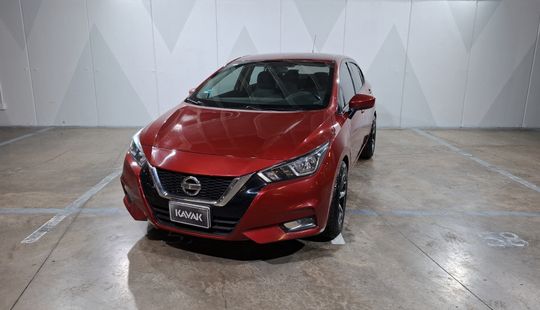 Nissan • Versa