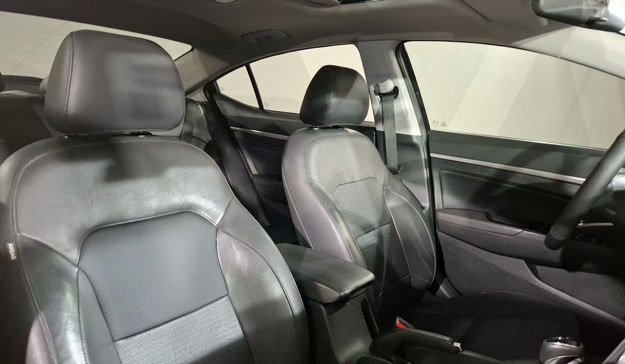 Hyundai Elantra 2.0 LIMITED TECH NAVI AUTO Sedan 2020
