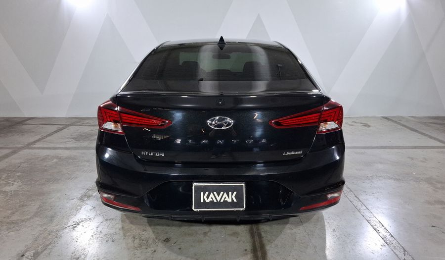 Hyundai Elantra 2.0 LIMITED TECH NAVI AUTO Sedan 2020
