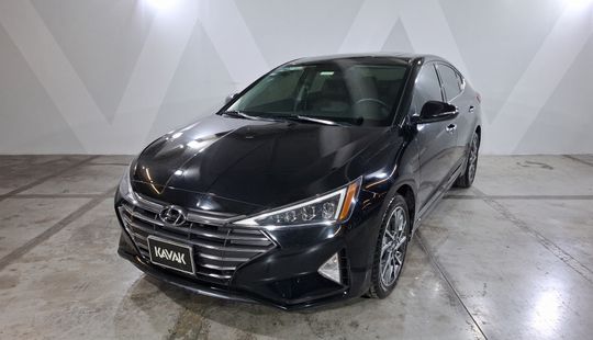 Hyundai • Elantra