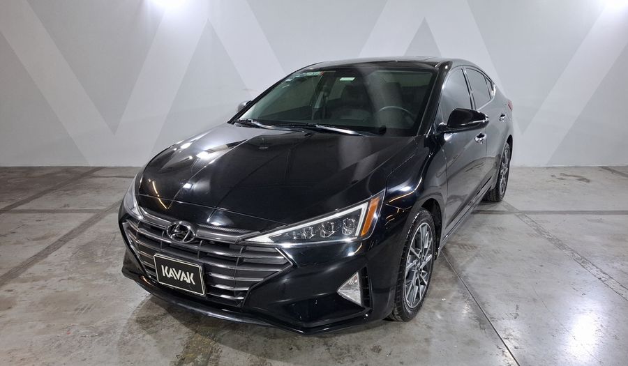 Hyundai Elantra 2.0 LIMITED TECH NAVI AUTO Sedan 2020