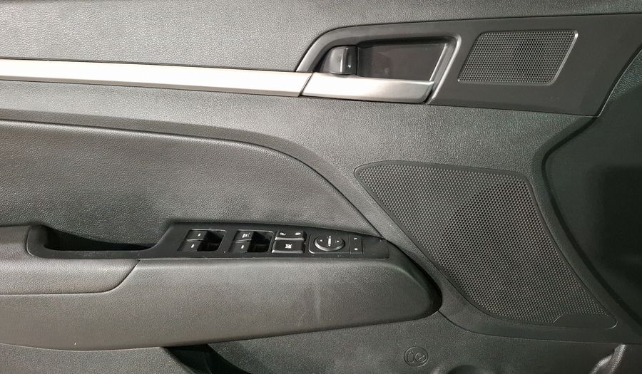 Hyundai Elantra 2.0 LIMITED TECH NAVI AUTO Sedan 2020