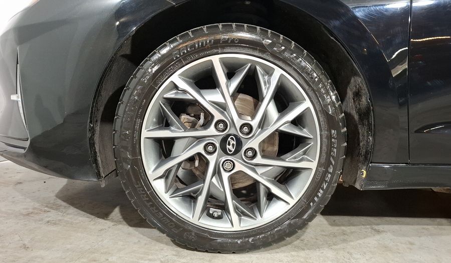 Hyundai Elantra 2.0 LIMITED TECH NAVI AUTO Sedan 2020