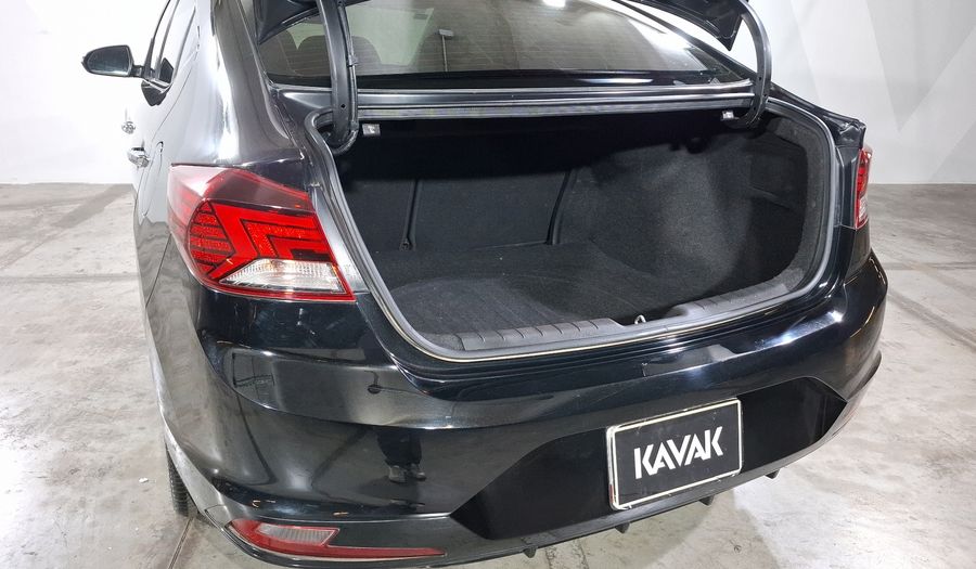 Hyundai Elantra 2.0 LIMITED TECH NAVI AUTO Sedan 2020
