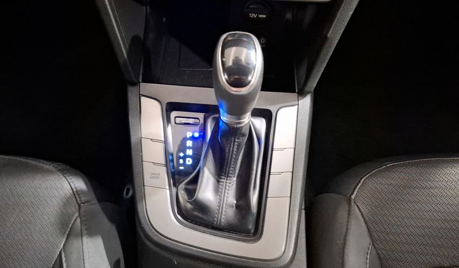 Hyundai Elantra 2.0 LIMITED TECH NAVI AUTO Sedan 2020