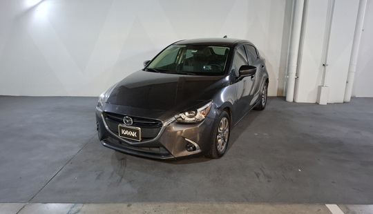 Mazda • Mazda 2