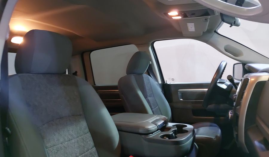 Ram 2500 5.7 HEMI SPORT CREW CAB 4X4 V8 6AT Pickup 2017
