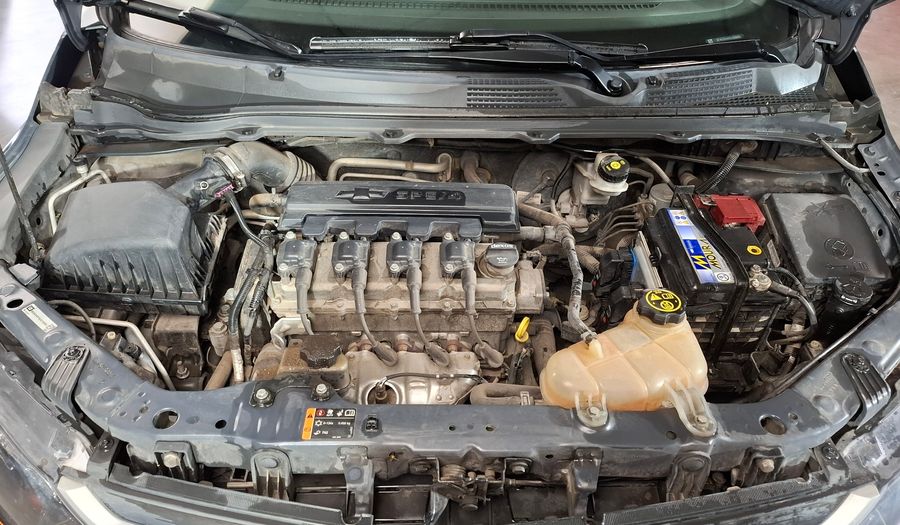 Chevrolet Onix 1.4 LT Hatchback 2017