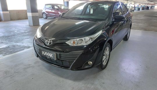 Toyota • Yaris