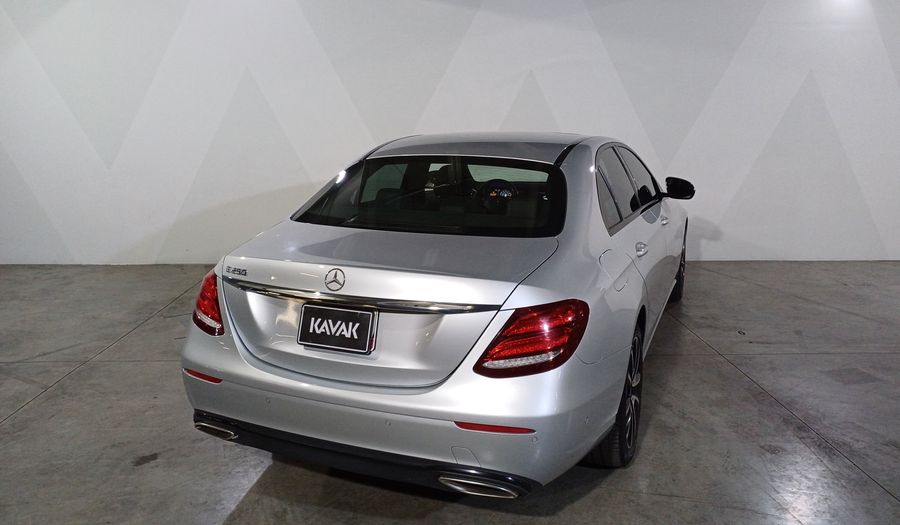 Mercedes Benz Clase E 2.0 250 AVANTGARDE AUTO Sedan 2018