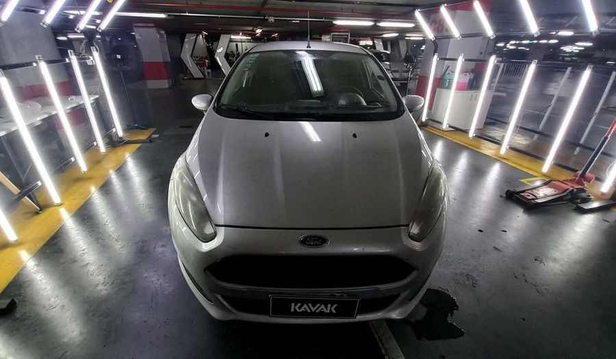 Ford Fiesta Kinetic Design 1.6 S Hatchback 2014