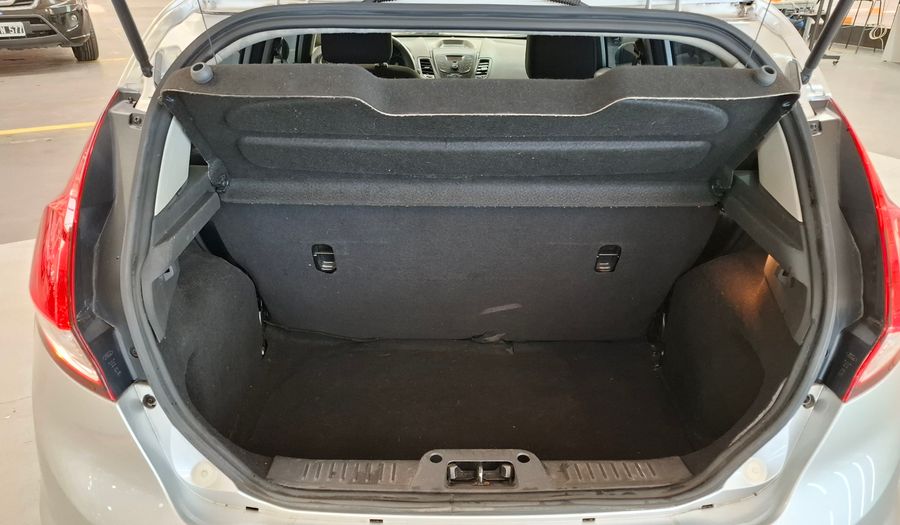 Ford Fiesta Kinetic Design 1.6 S Hatchback 2014