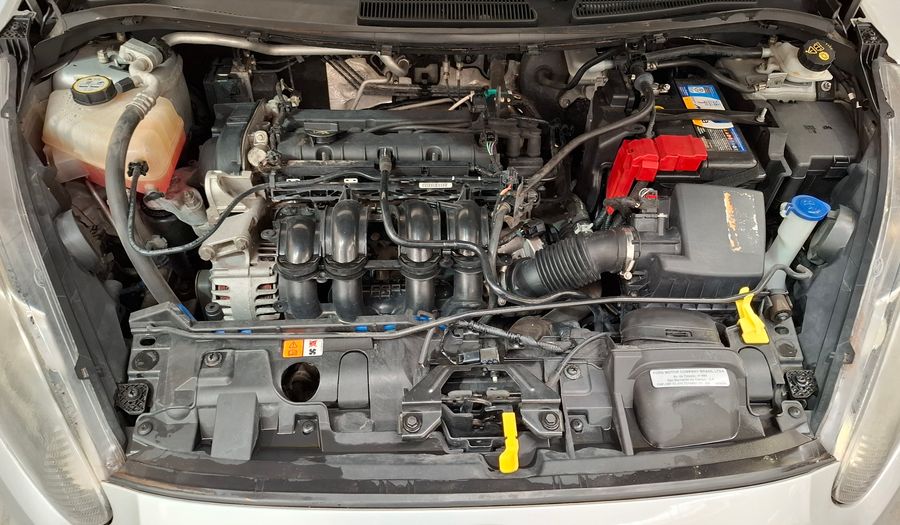 Ford Fiesta Kinetic Design 1.6 S Hatchback 2014